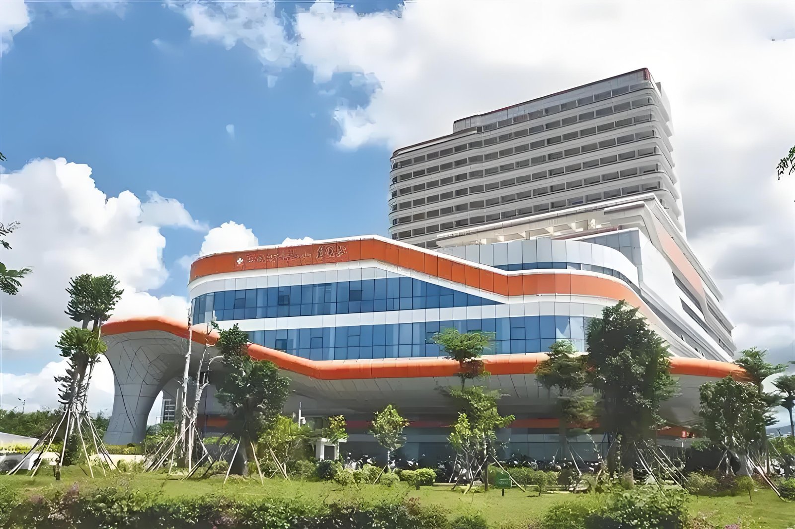 Hospital Introduction & Medical Care Guide 1 Building