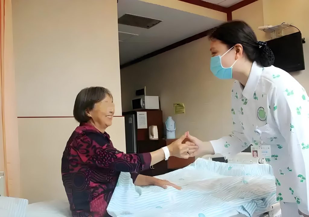 Chongqing Healthcare Tourism: A Dynamic City of Healthcare and Tourism 17 cqzyy 2
