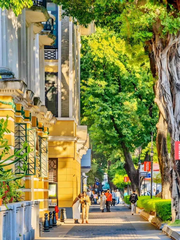 Guangzhou: A Shining Pearl of Healthcare and Tourism in China 24 gzsmd