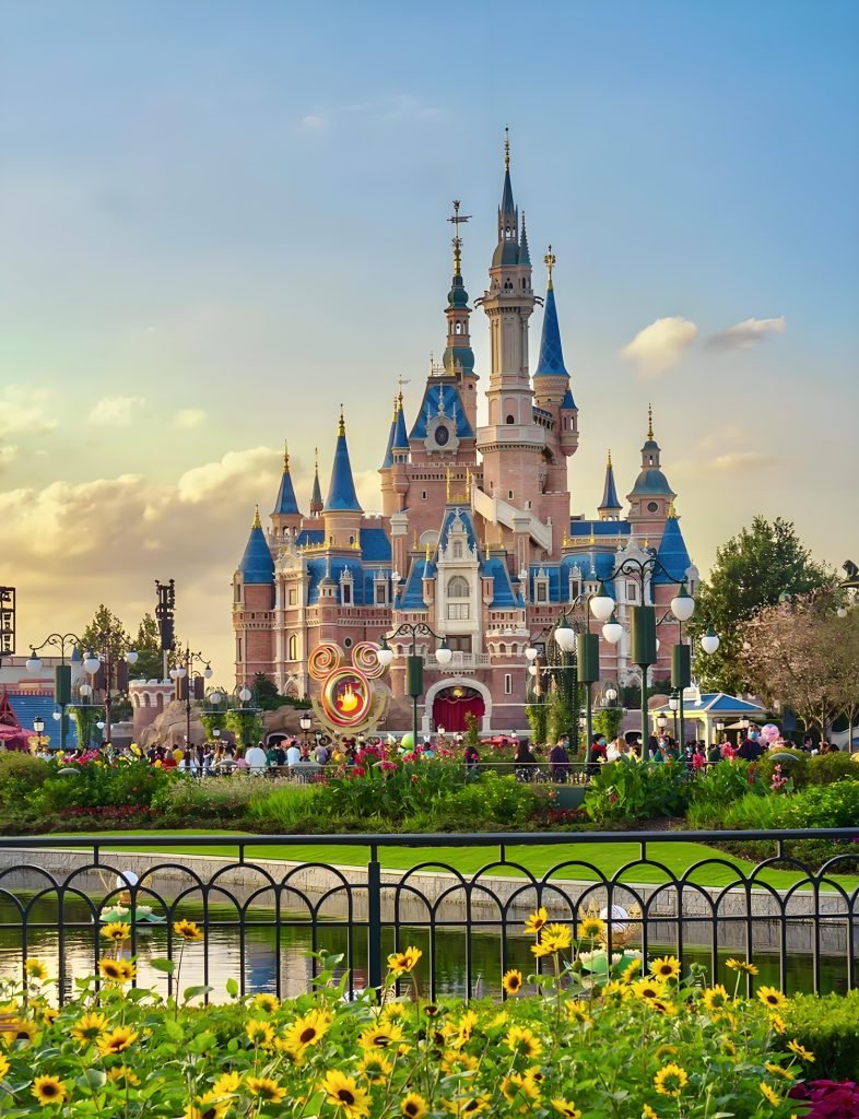 Shanghai Medical Tourism: A City of Medical Excellence and Tourism Appeal 19 Shanghai Disney Resort